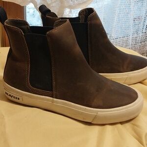 SeaVees Brown Oiled Leather Chelsea Slip-On Sneakers with White Sole